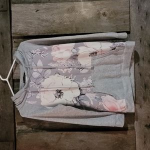 Beautiful floral hoodie, size medium
